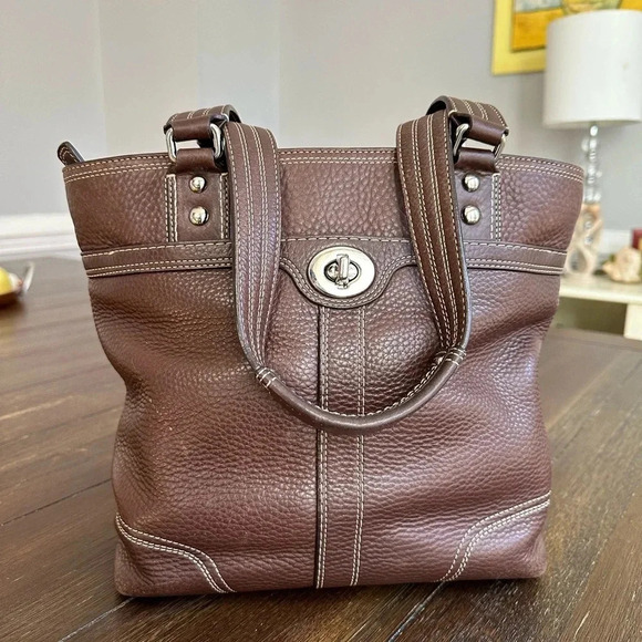 Coach turn lock Hampton tote bag - Picture 8 of 16